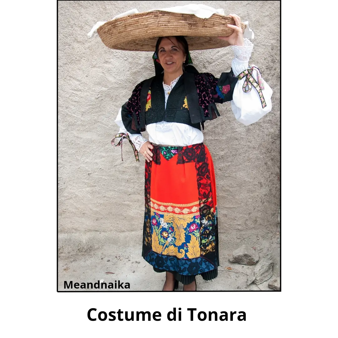 Costume
